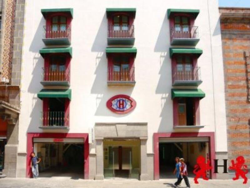 Hotel Leones بويبلا المظهر الخارجي الصورة