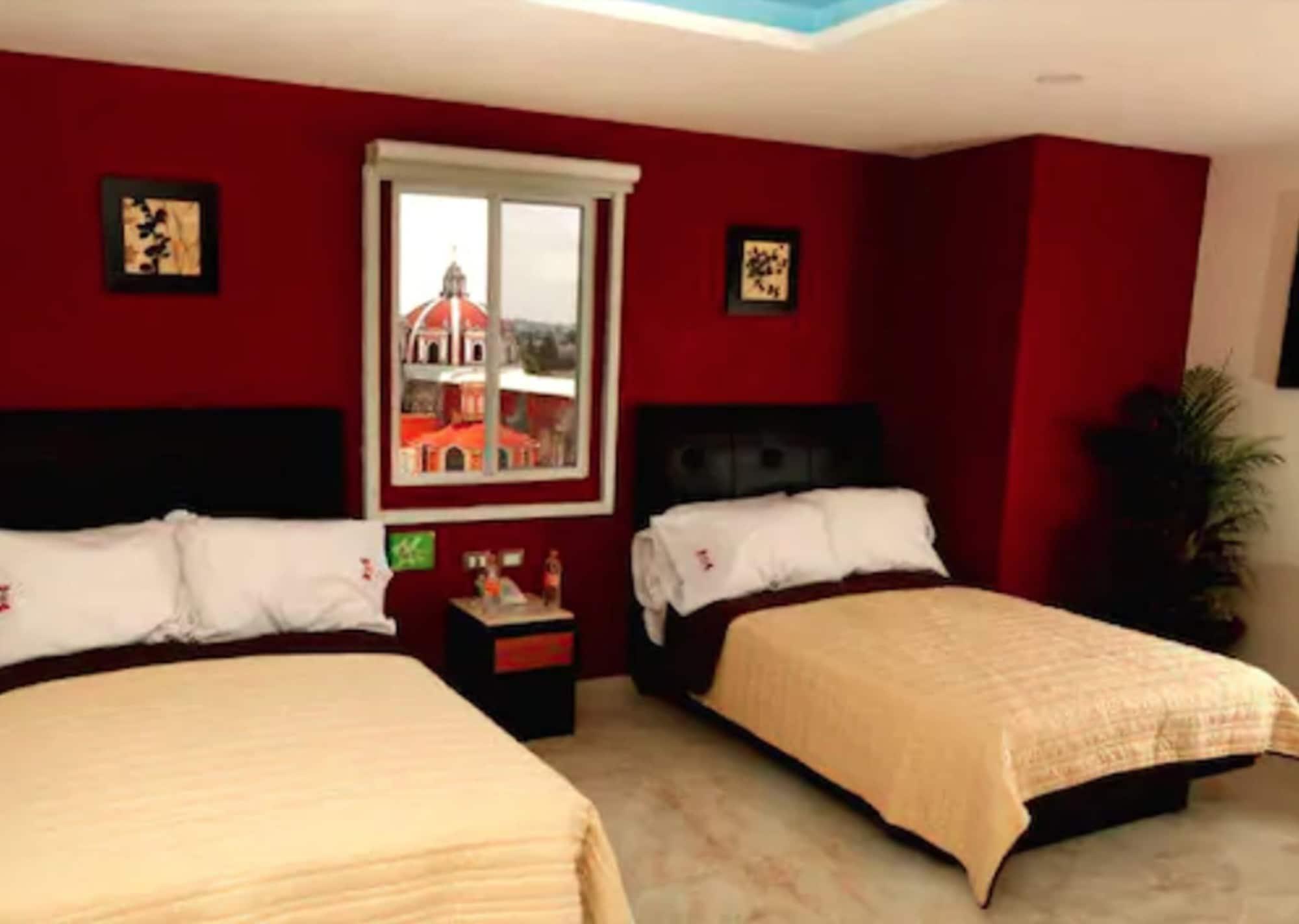 Hotel Leones بويبلا المظهر الخارجي الصورة