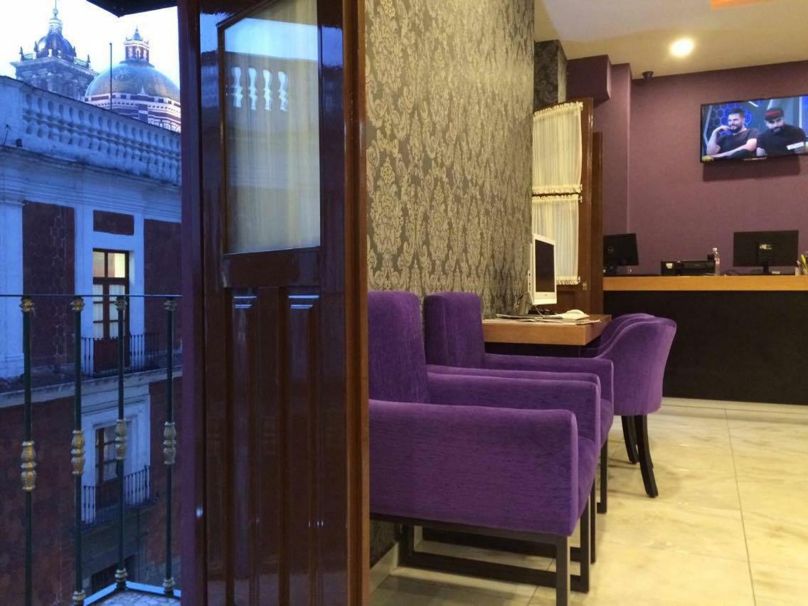 Hotel Leones بويبلا المظهر الخارجي الصورة